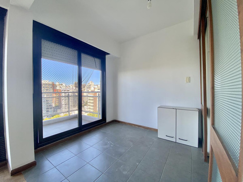 Imagen 21 de 24 de Departamento Piso Exclusivo Bv Oroño 3 Dormitorios Cercano Rio Parque España
