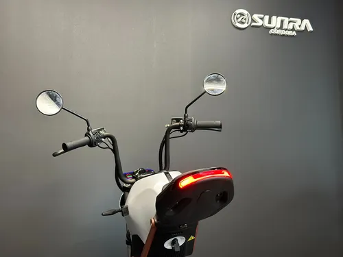Moto Eléctrica Sunra Miku Max 2025