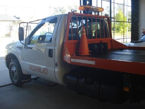 Ford 4000 Con Camilla Auxilio