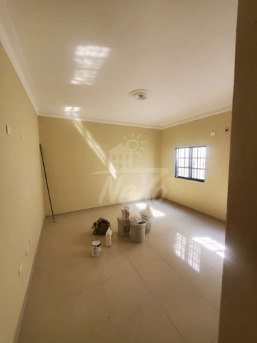 En Gurabo Vendemos Amplia Casa De 2 Niveles (jpc-225)