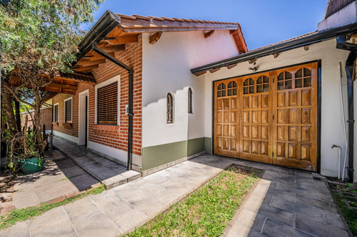 Casa 5 Ambientes En Ciudad Evita, Apta Crédito