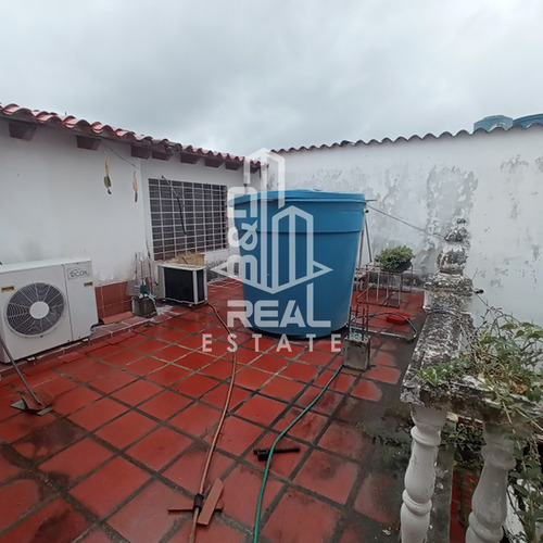 Town House En Venta Urbanización Santa Rosa De Cúa/ Cúa