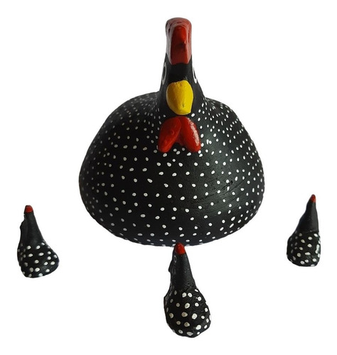 Imagem 2 de 5 de Galinha Gordinha Com Três Pintinhos - Artesanato Caruaru