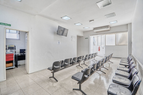 Oficina En Alquiler / Piso 1000 M2 / Edificio Antiguo