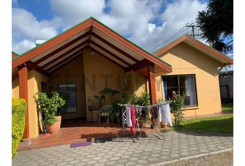 Se Vende Casa Con Amplio Terreno En Chiguayante