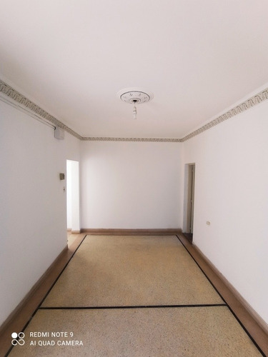 Reformado A Estrenar C/ Terraza 90 M2