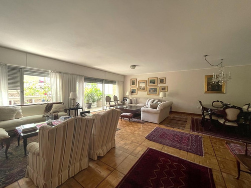 Imagen 5 de 25 de Venta Apartamento Pocitos Cuatro Dormitorios Dos Garages Dos Patios Servicio