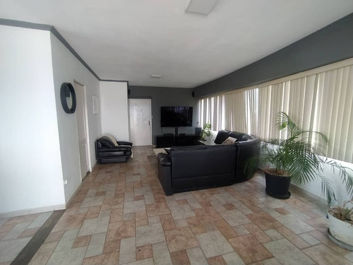 Michelle Alquila Penthouse En Las Chimeneas Ar /7