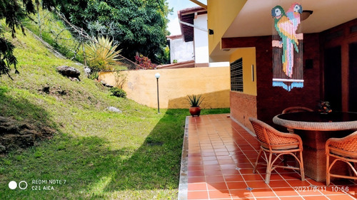 Imagen 24 de 25 de Qta En Venta Calle Cerrada Con Garita Y Portón Electrico. Los Naranjos Del Hatillo