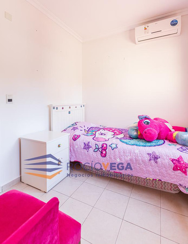 Casa En Venta En Country Banco Provincia De Bs. As.