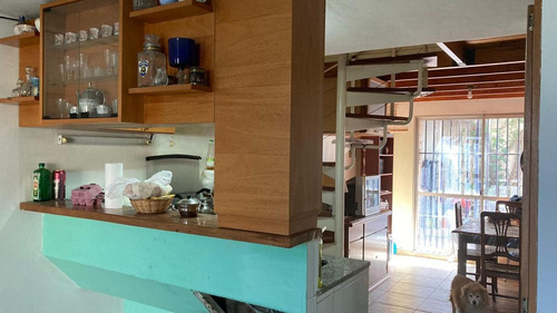 Imagen 1 de 13 de Casa Triplex De 2 Dormitorios Con Cochera
