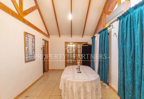 Casa De 5 Dormitorios Y 3 Baños En Villa Residenci...