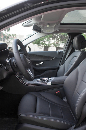 Imagen 5 de 8 de Mercedes Benz C200 Sport 2020
