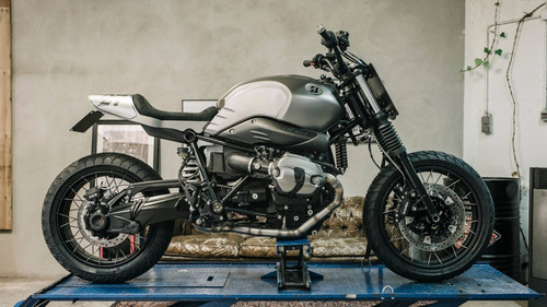 Llanta 170/60r-17 Bridgestone Scrambler Ax41r