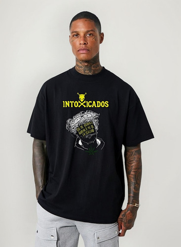 Remera Intoxicados Oversized Pity Alvarez Reggae Una Vela