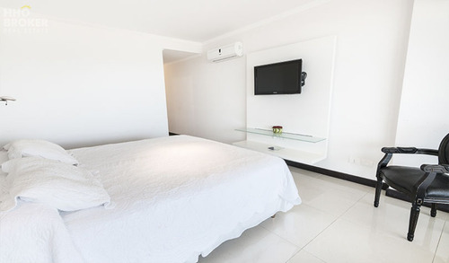 Hermoso Apartamento En Alquiler, Torre Lobos, Punta Del Este.
