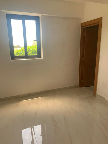 Venta, Edificio De 7 Niveles Ubicado En Gazcue, Santo Domingo