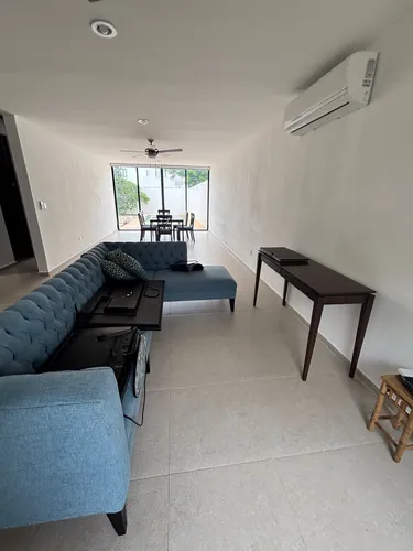 Renta De Casa En Privada Botánico, Zona Norte De Mérida