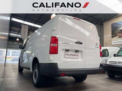 Imagen 10 de 22 de Citroën Jumpy Furgon Pack. Diesel 2023 0km