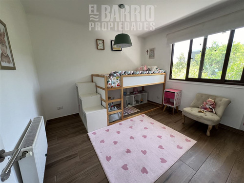 Casa En Venta De 4 Dorm. En Colina