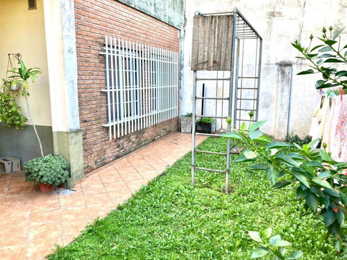 Venta Ph Al Frente 3 Ambientes Con Lindo Jardín!