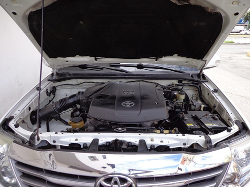 Imagen 9 de 10 de Toyota Fortuner