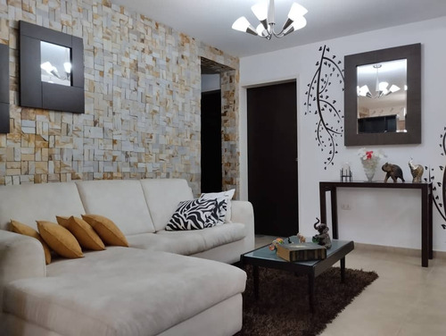 Se Alquila Town House En Conjunto Residencial Cantapiedra. Naguanagua. Zenaida Quintero