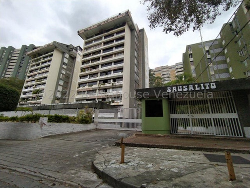 Apartamento Remodelado En Venta Calle Privada Con Vigilancia Macaracuay Caracas 23-9378 Mr.