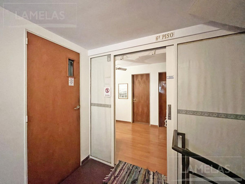 Venta Oficina En Edificio Consultorios Barrio Martin Rosario