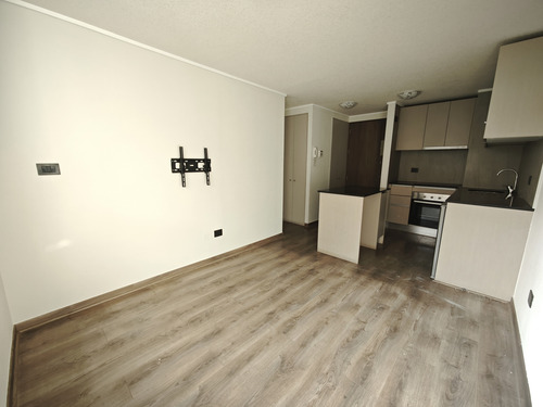 Ref:12591** Arriendo Depto 2d+2b, Refri, Microondas, Te