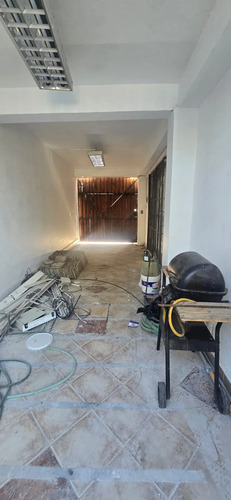 Quinta Normal, En Avenida 12 Oficinas, 3 Salas De Reuniones