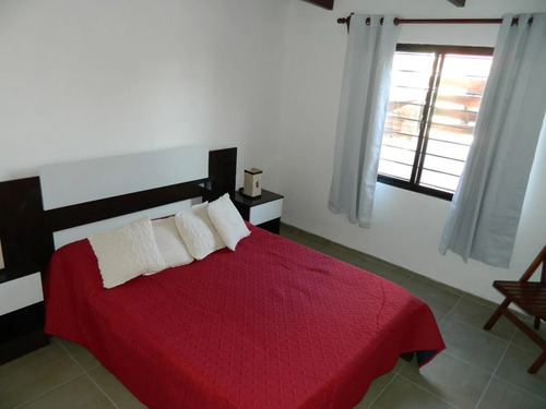 Casas Con Piscina En Parque Del Plata - Dos Cuadras De La Playa