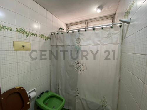 Imagen 26 de 30 de Ph De 3 Ambientes En Venta En Lomas De Zamora Con Patio, En Planta Baja
