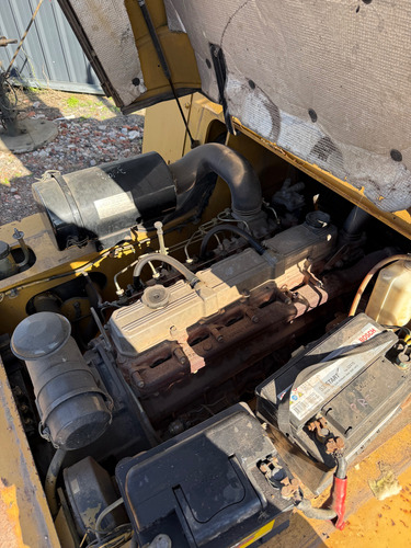 Autoelevador Cat Dp70 7000kg Torre Triple C/desp 10400 Horas