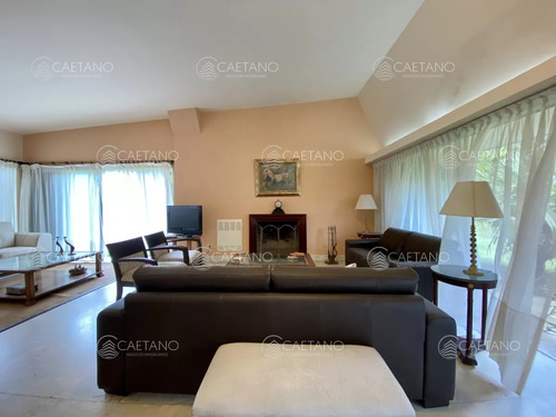 Alquiler Casa Con Terreno De 6600m2 Por Pedragosa Sierra, Punta Del Este