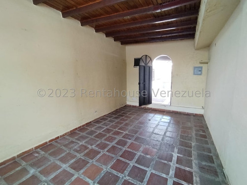Casa En Venta Urbanización Chucho Briceño Cabudare Lara (24-9408) // Invierta Seguro Con Rentahouse//