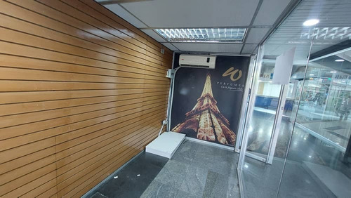 Imagen 5 de 5 de Remax Tempus En Alquiler Local Comercial Cc Cristal. 04141439498