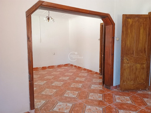 De 2 Pisos, 4 Dormitorios En Población Ccu Limache
