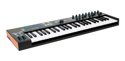 Imagen 4 de 10 de Teclado Midi Arturia Keylab Essential 49 Black Sensitivo
