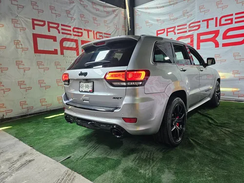 Jeep Grand Cherokee 6.4 Srt-8 At