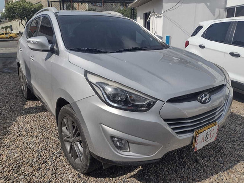 Hyundai Tucson Ix35 Gl 4x2 Mt Mod 2015