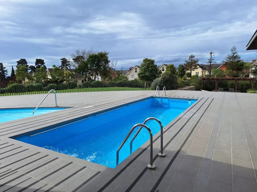 Tejada 4d+4b+4est+1bod+piso Bajo+piscinas+areas Verdes