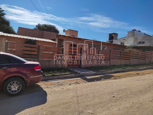 Imagen 3 de 14 de Casa 3 Dormitorios Venta - Carlos Paz - Barrio El Canal