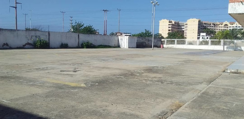 Imagen 5 de 11 de En Venta O Alquiler Patio En Avenida Camejo Octavio, Puerto La Cruz. Solo Clientes