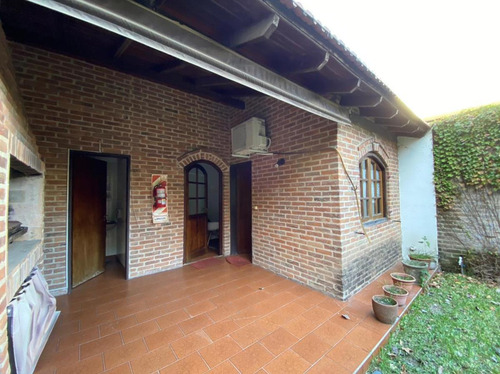 Casa En Venta 4 Dormitorios Con Jardín Y Parrilla - Martínez - Cercano A La Estación
