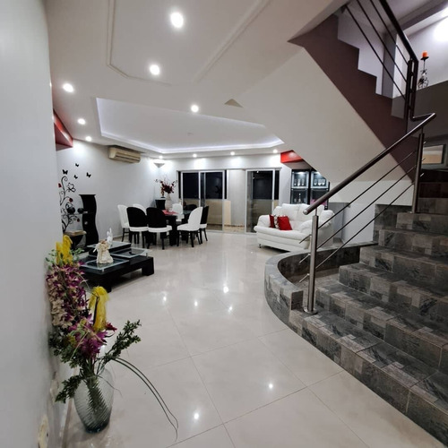 Imagen 26 de 30 de Se Alquila Imponente Penthouse En La Urbanizacion La Trigaleña, Pozo Y Planta 165897 Andres Peña