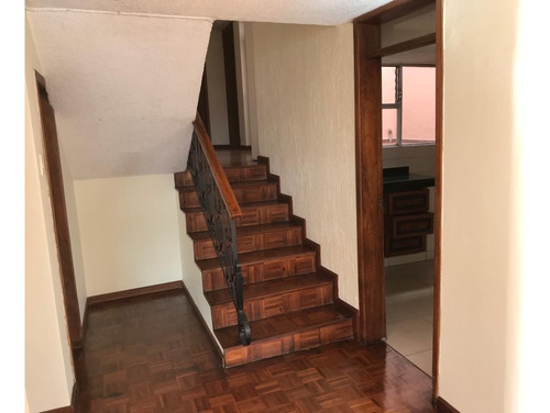 Imagen 15 de 18 de Hermoso Departamento Independiente En Quito - Sector Norte - Muy Bien Ubicado Y Accesible A Todo Servicios. Excelente Ubicación !!!