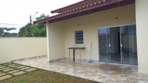 Imagem 2 de 11 de Casa No Bairro São Fernando, Em Itanhaém, Litoral Sul De São Paulo. Possui Wc Externo, Churrasqueira E Vaga Para 02 Automóveis.