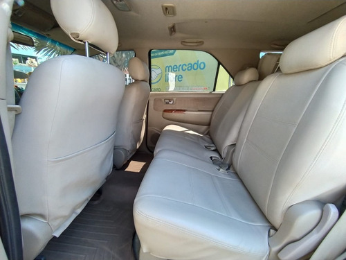Imagen 10 de 14 de Toyota Fortuner 4x4