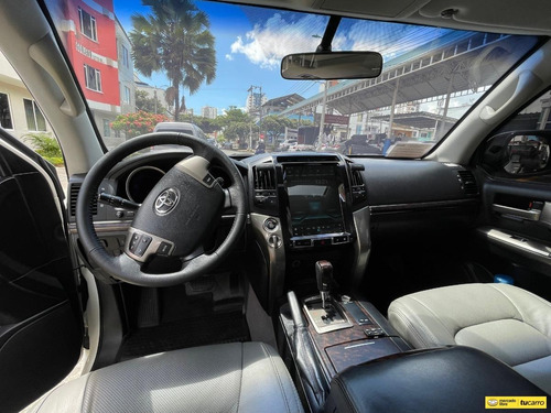 Imagen 6 de 8 de Toyota Land Cruiser 4.5 Vx